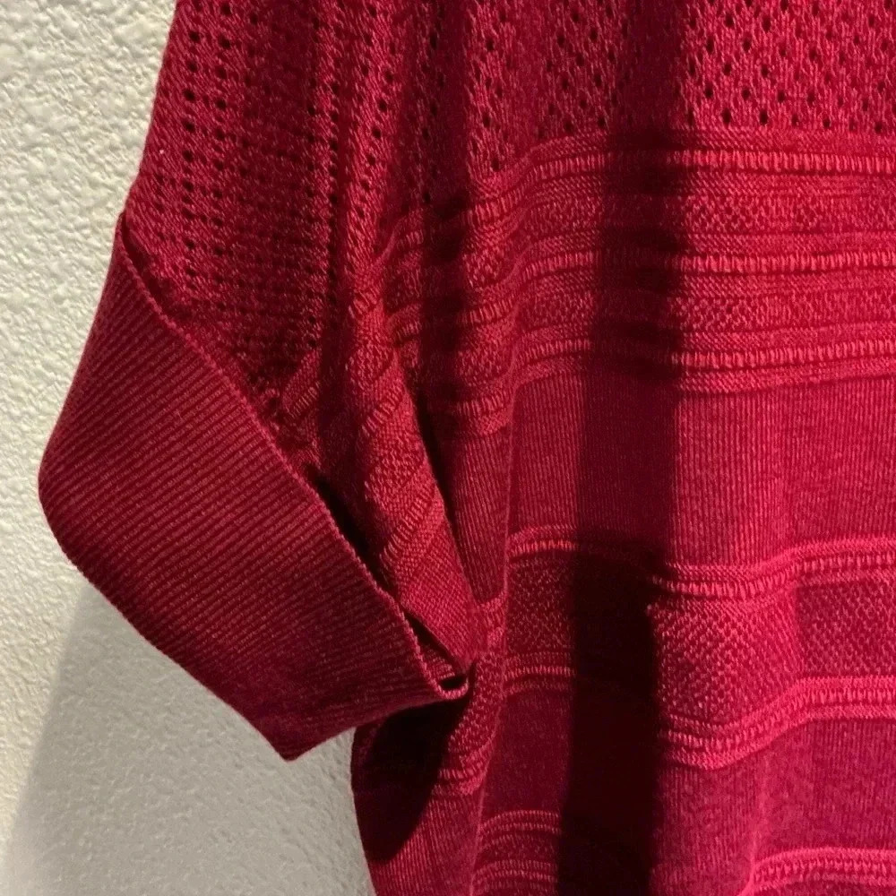 18/20 Lane Bryant Short Sleeve Women’s Sweater Round Neck W/Ruched Sides Top - Picture 4 of 7